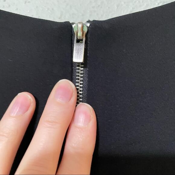 Diane Von Furstenberg Black Short Sleeve Blouse Womens 4 Quiet Luxury Classic - Picture 5 of 8